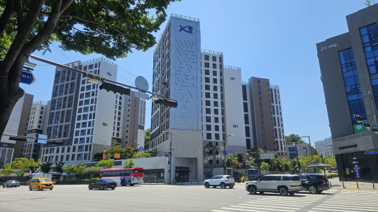 경기 성남 고등지구에 위치하는 판교밸리자이 모습